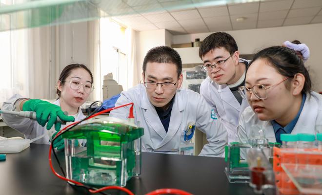 創(chuàng)新引領(lǐng)，驅(qū)動醫(yī)院高質(zhì)量發(fā)展 工程技術(shù)研究與試驗(yàn)發(fā)展的核心引擎